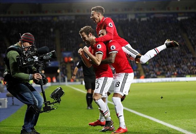 Jose Mourinho nói lý do trao băng thủ quân cho Paul Pogba - Bóng Đá