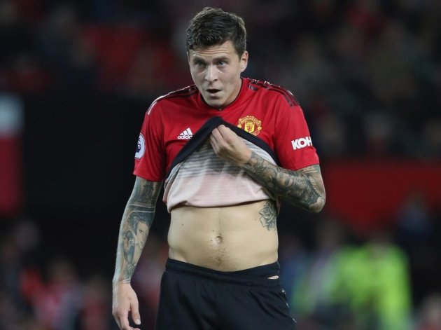 Barca nhắm Lindelof - Bóng Đá