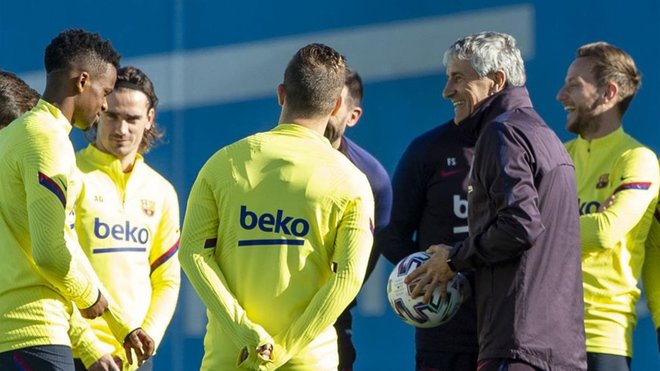 Messi’s ‘serious face’ at Wednesday training – Setién tries to lighten Barcelona atmosphere - Bóng Đá