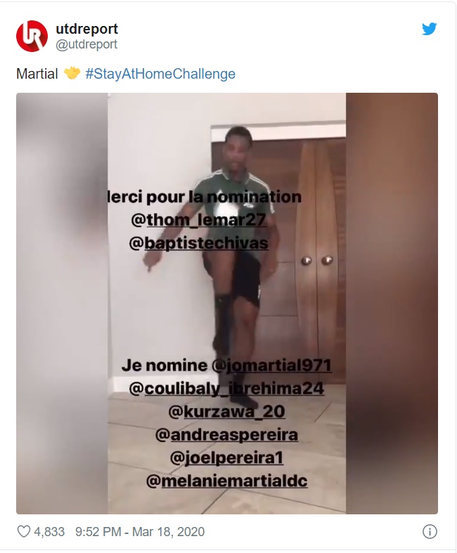 Martial thực hiện những động tác xử lý mãn nhãn chỉ với một cuộn giấy.