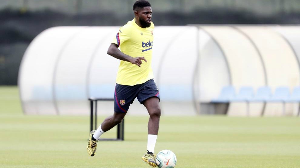 Debunking the Umtiti rumours: The chances of him leaving Barcelona are practically zero - Bóng Đá