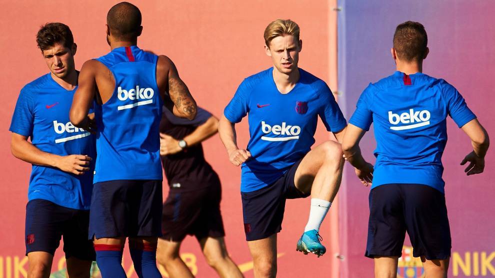 Barcelona's squad list: Sergi Roberto and De Jong miss out with injury - Bóng Đá