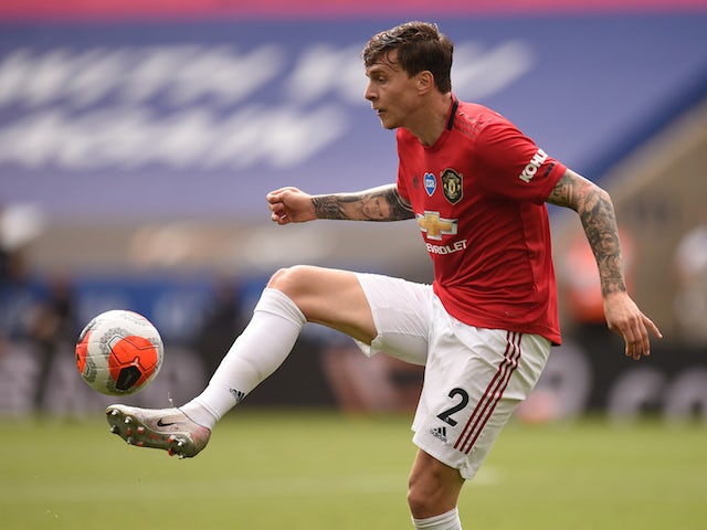 Manchester United 'concerned about Victor Lindelof burnout' - Bóng Đá