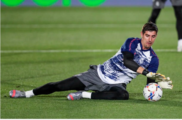 Courtois in top form during Real Madrid shooting drill - Bóng Đá