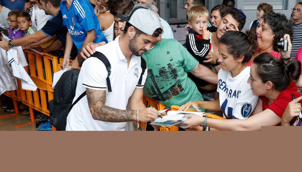 Vì sao Isco ở lại Madrid?