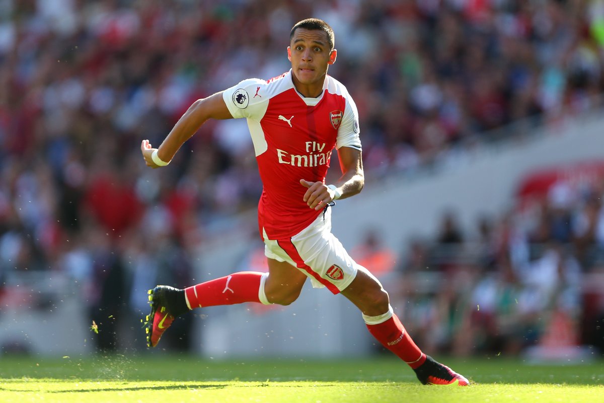 Sanchez tự tin sánh ngang Ronaldo, Messi