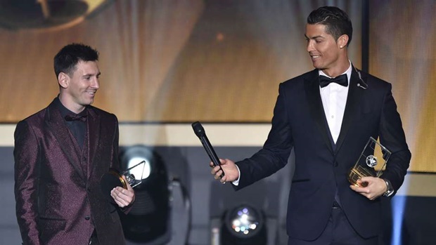 Ronaldo và Messi ở lễ trao giải Quả bóng Vàng của FIFA. Ảnh: internet.