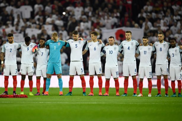 England-players-during-a-