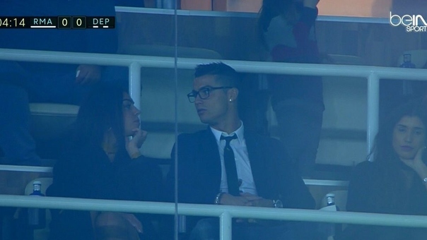 Ronaldo và bạn gái mới Rodriguez.
