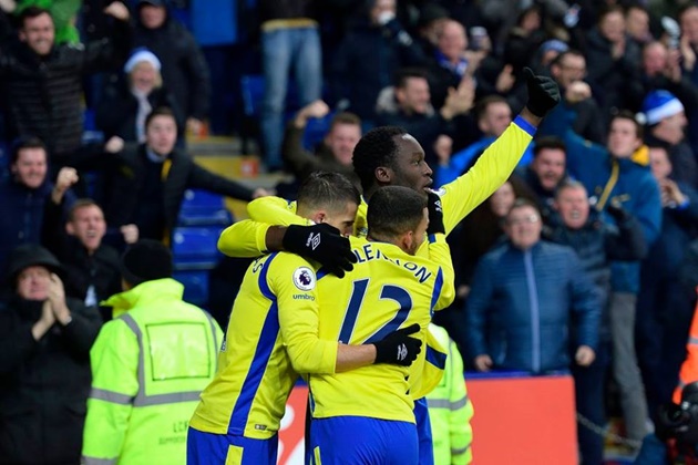 15698018_1015397357415627