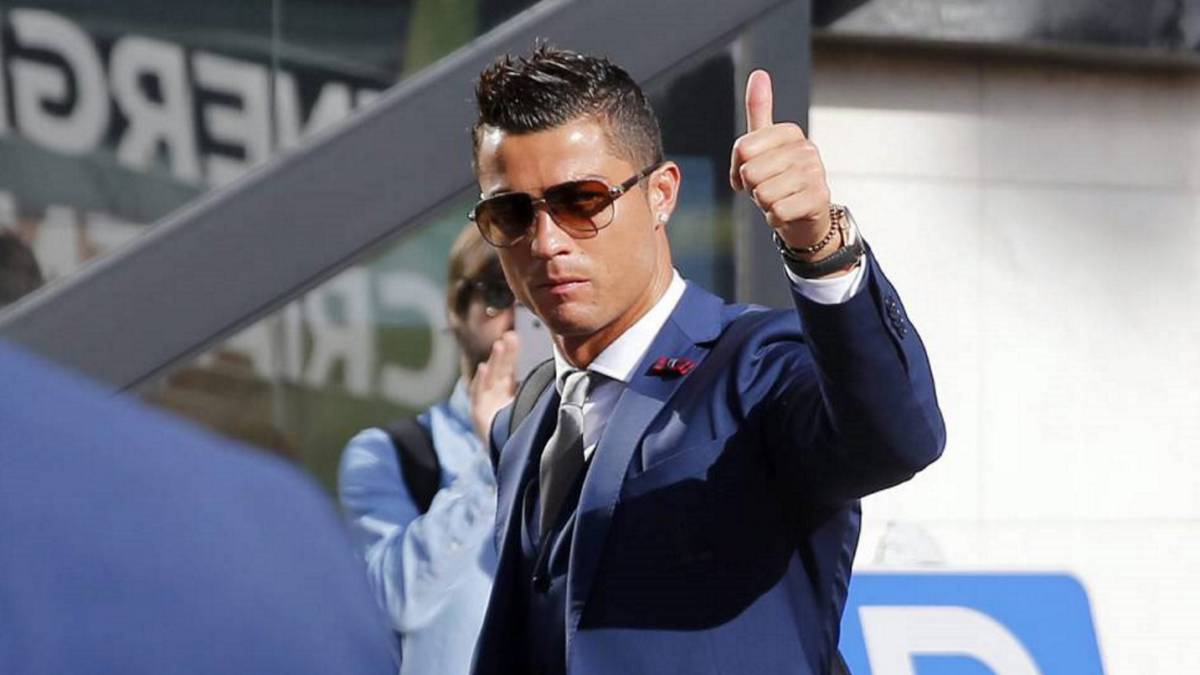 Ronaldo tiếp tục thống trị làng thể thao thế giới
