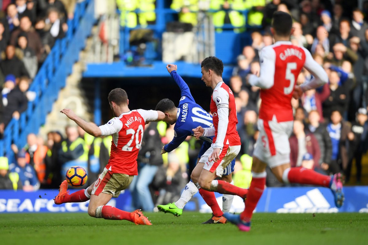 Arsenal lại thua Chelsea