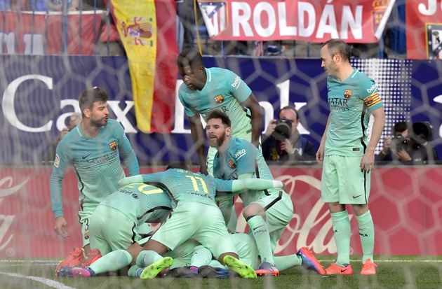 Rafinha ghi bàn mở tỷ số cho Barca