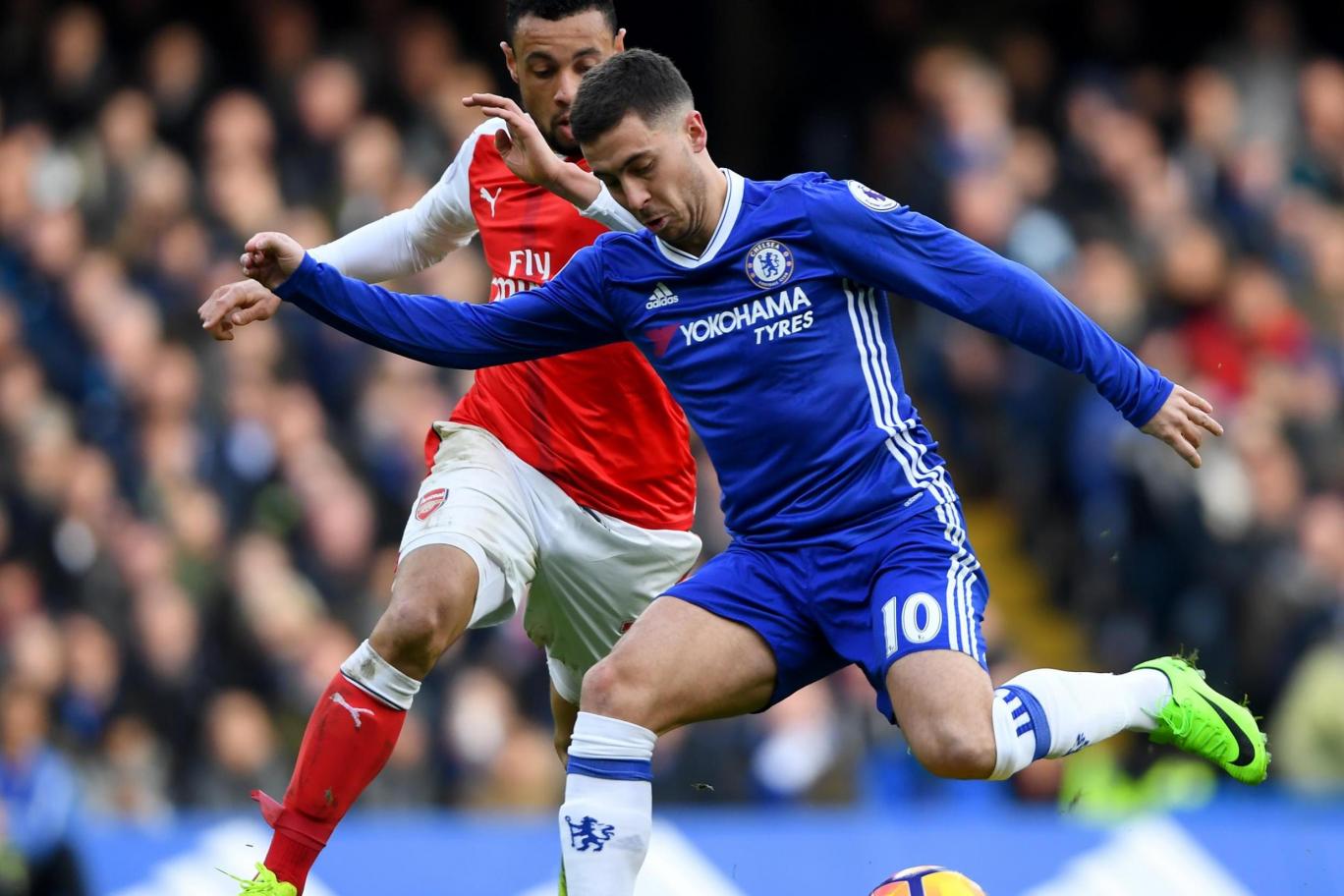 Hazard chơi thăng hoa mùa này