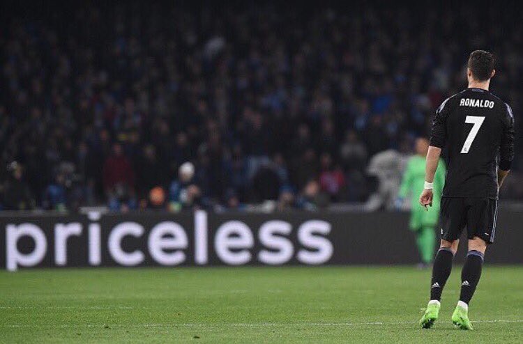 Và nổ súng hai lần nữa đêm qua