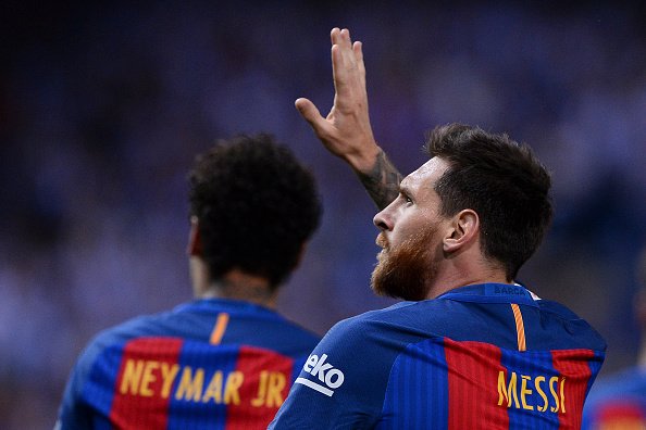 Messi tiếp tục là ngôi sao sáng nhất trận đấu, khi chơi lùi sâu như một tiền vệ, nhưng phát huy những phẩm chất siêu việt của mình.
