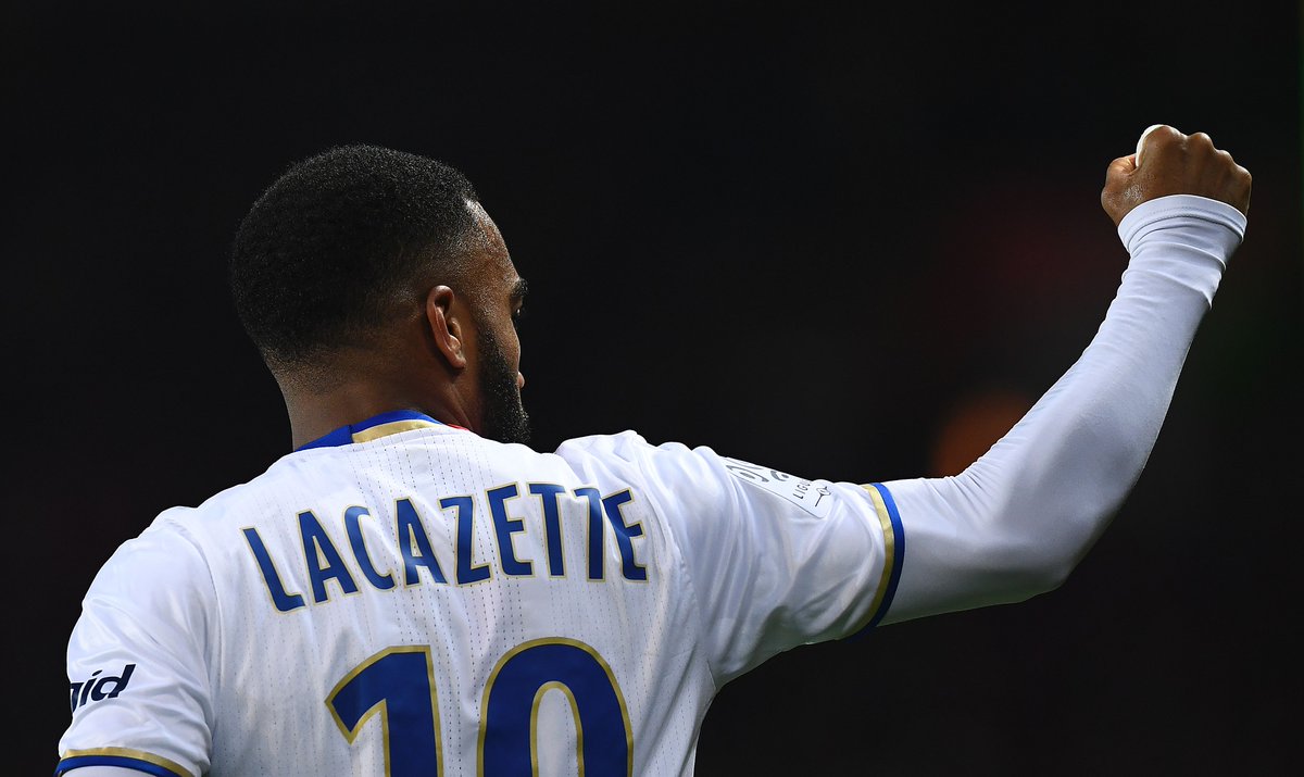 Arsene Wenger sẽ chọn ai? Mục tiêu cũ Alexandre Lacazette hay 'hàng nóng' Kylian Mbappe?