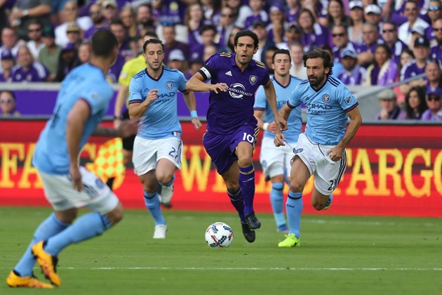 Xếp đầu là ngôi sao Kaka của Orlando City SC. Kaka vẫn đang là cầu thủ hưởng lương cao nhất tại Major League Soccer (MLS).