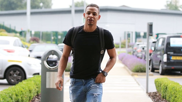 Đây là Fernando, anh có vẻ có guu ăn mặc chất hơn cả.