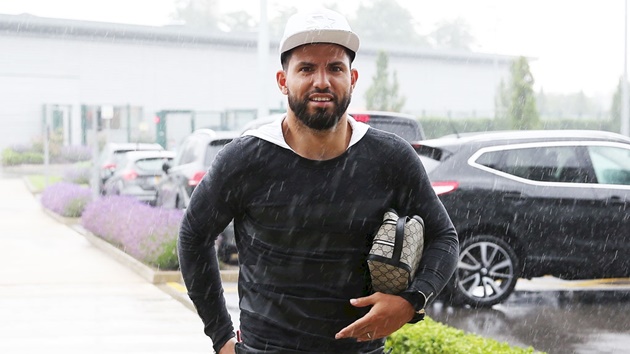 Sergio Aguero có mặt tại đại bản doanh Etihad Arena.