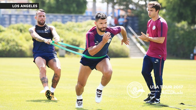 Bộ đôi Argentina của Man City, Otamendi và Sergio Aguero