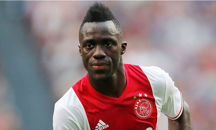 Davinson Sánchez không có tên trong danh sách đăng ký thi đấu của Ajax Amsterdam tại giải VĐQG Hà Lan (Eredivisie).