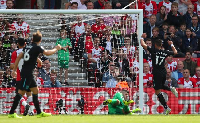 Southampton 3-2 West Ham: Chicharito không cứu nổi 