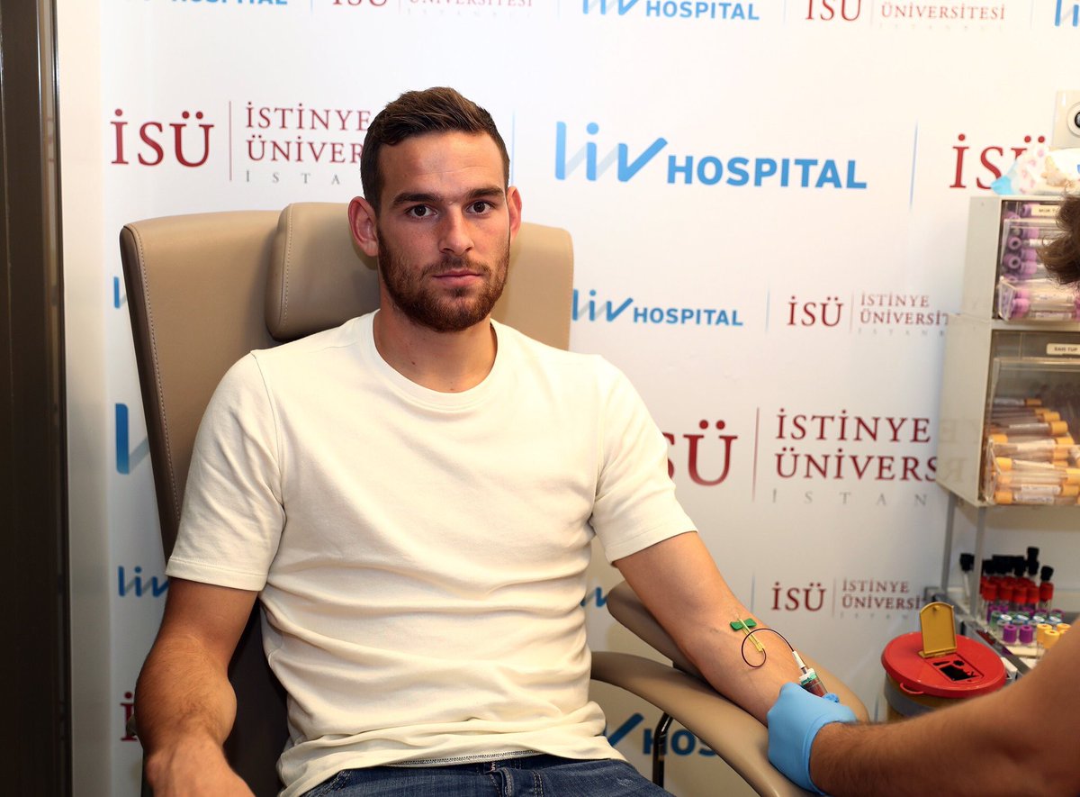 Janssen tỏ rõ khuôn mặt "đưa đám" khi phải rời CLB theo dạng cho mượn.