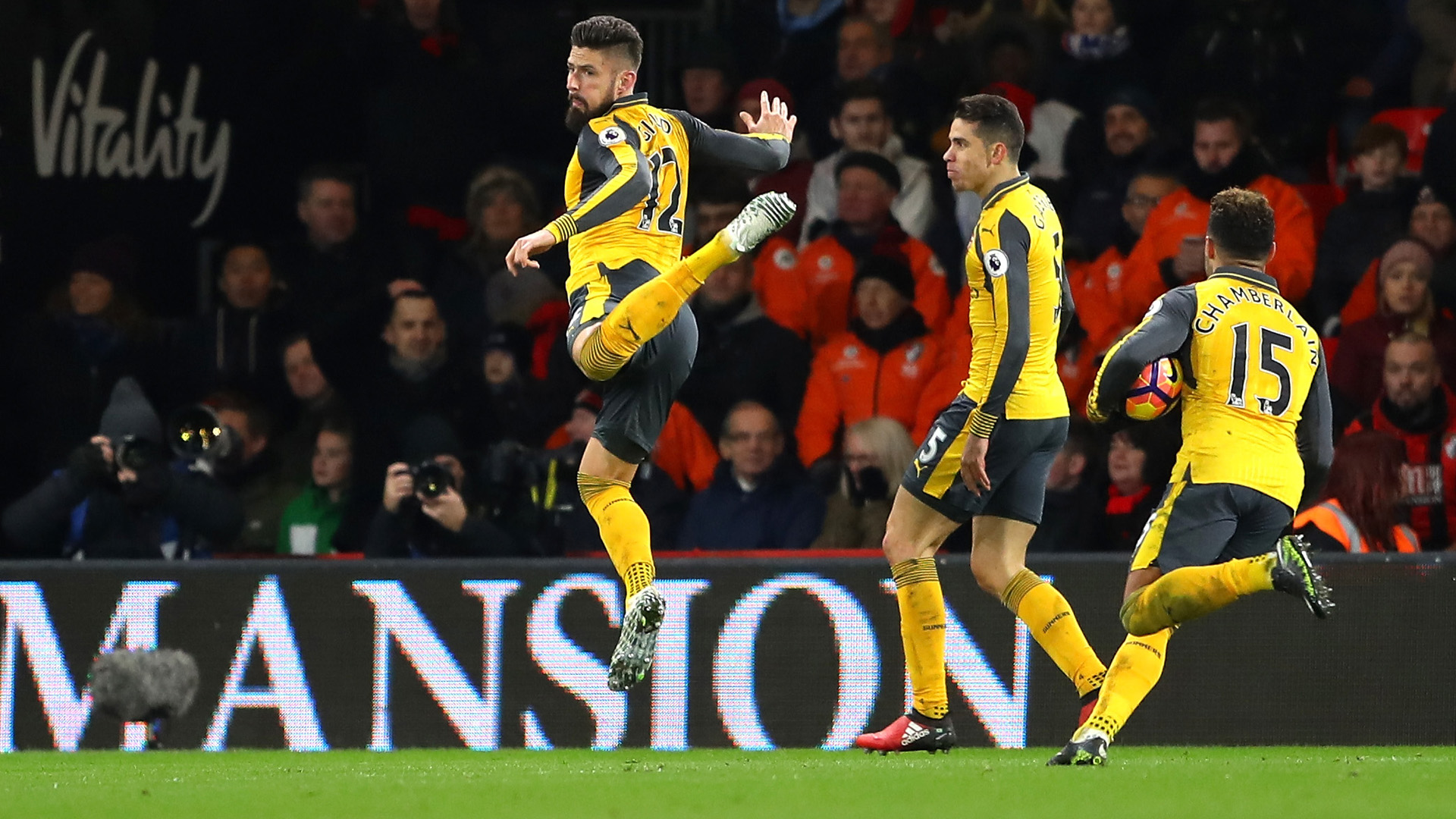 Arsenal đã thua 2/3 trận đấu đầu tiên của Ngoại hạng Anh