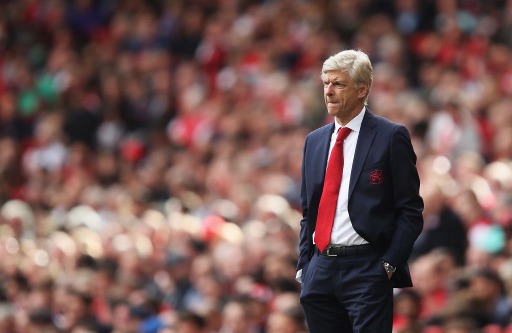 Wenger bình thản trước cảnh Sanchez bị CĐV la ó.