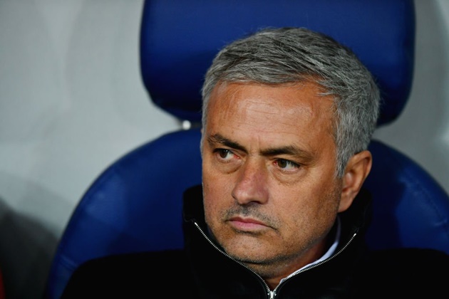 Ăn mặc cực ngầu, Mourinho giống nhân vật 