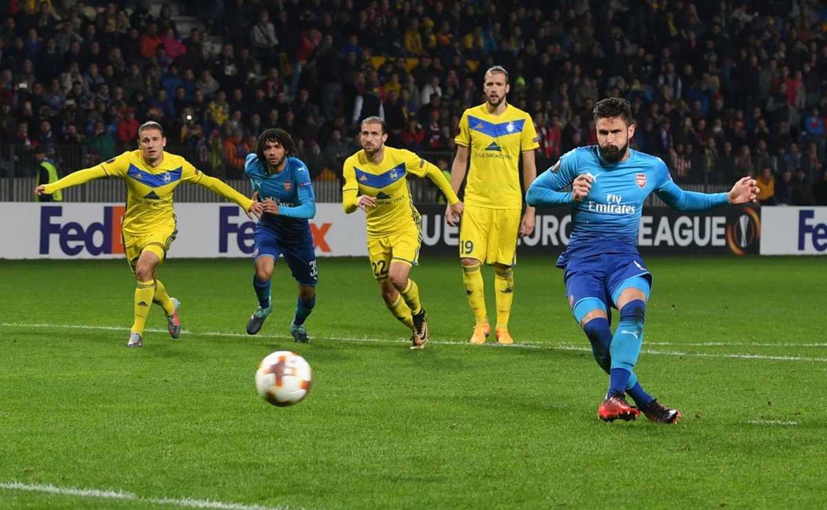 Bàn thắng trên chấm 11m là bàn thứ 100 của Giroud cho Arsenal.