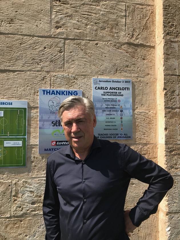 Hỗ trợ hòa bình là dự án mở ra một trung tâm thể thao cho trẻ em thuộc mọi nền văn hóa.