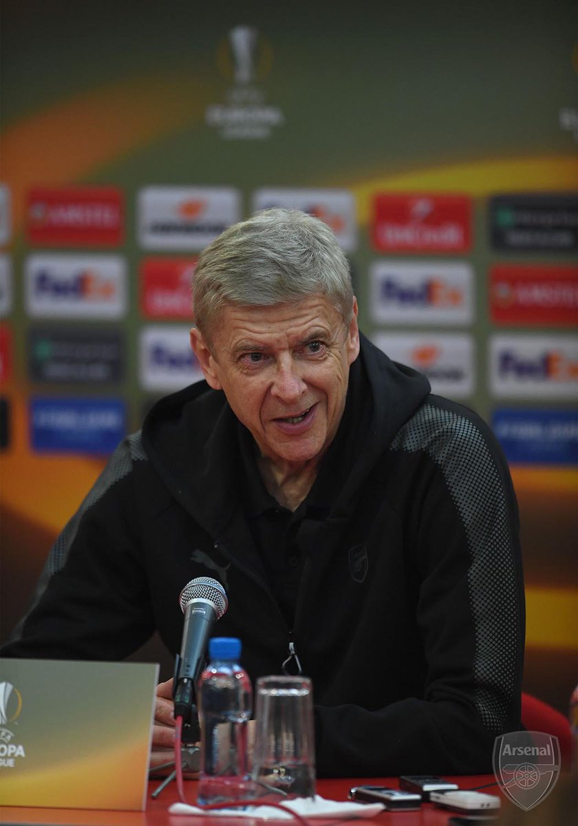 Wenger xác nhận Cech và Debuchy sẽ đá chính - 2 sự ra sân bất ngờ nhất.