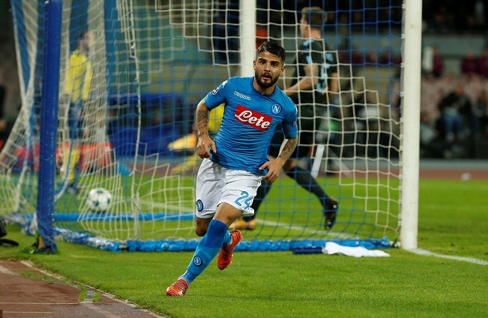 Napoli dưới thời HLV Maurizio Sarri trình diễn một lối chơi đẹp mắt