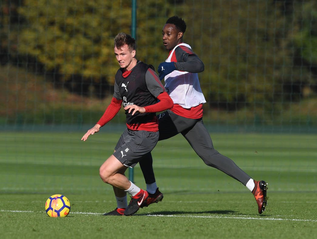 Rob Holding và Welbeck đã gặp chấn thương từ vài tuần trước