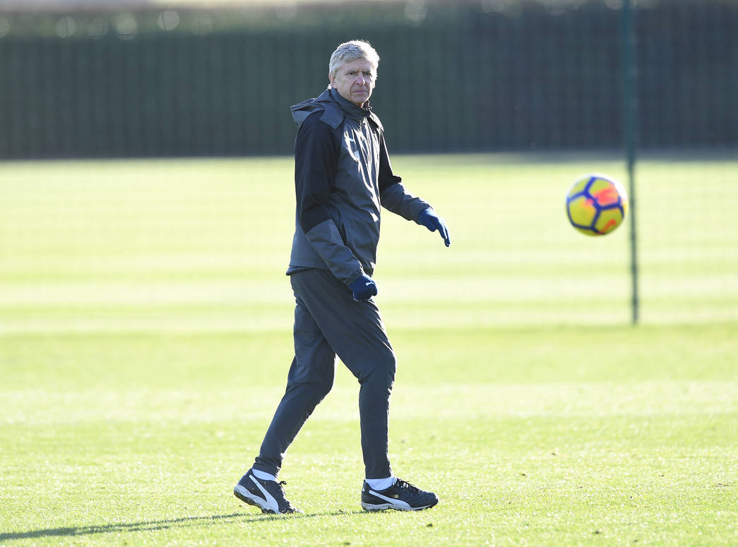 Như chúng tôi đã từng nói, trung tâm huấn luyện London Colney của Arsenal đang đón không khí cực kỳ lạnh giá. Nước Anh đã chuyển sang mùa Đông, và thời tiết ở thành phố London lúc này là vô cùng khắc nghiệt.