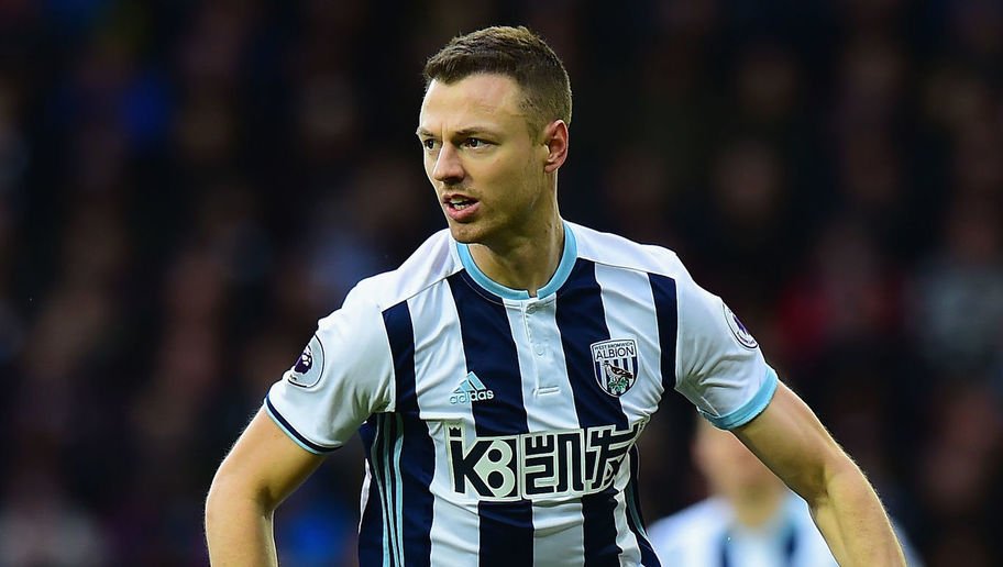 Manchester City và Arsenal sẽ trở lại chiêu mộ Jonny Evans trong kỳ chuyển nhượng mùa Đông năm nay.