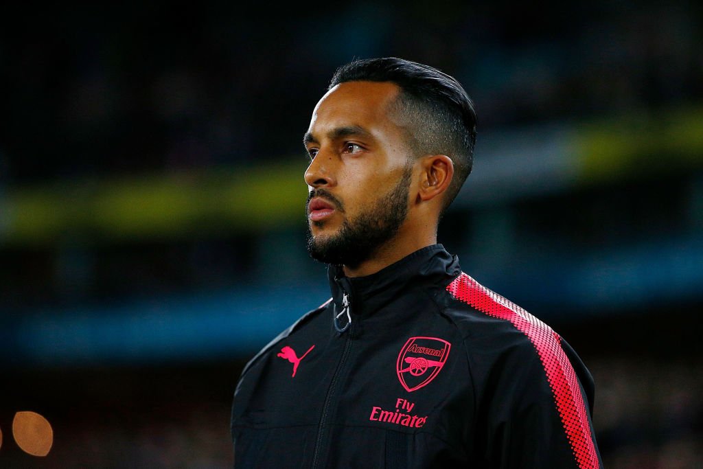 Theo Walcott nhận được đề nghị rời Arsenal
