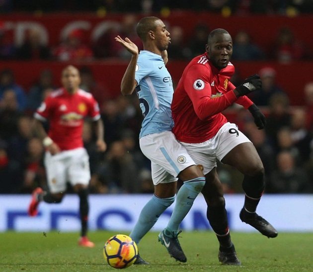 Romelu Lukaku thường gây thất vọng khi gặp các đội bóng lớn