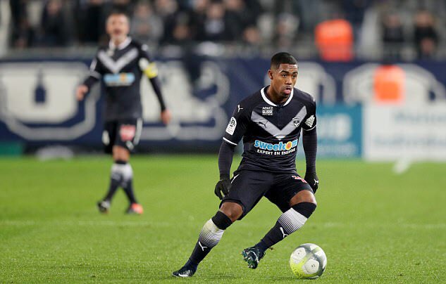 Malcom được coi là Robinho mới của bóng đá Brazil, hay là hậu duệ của Ronadinho