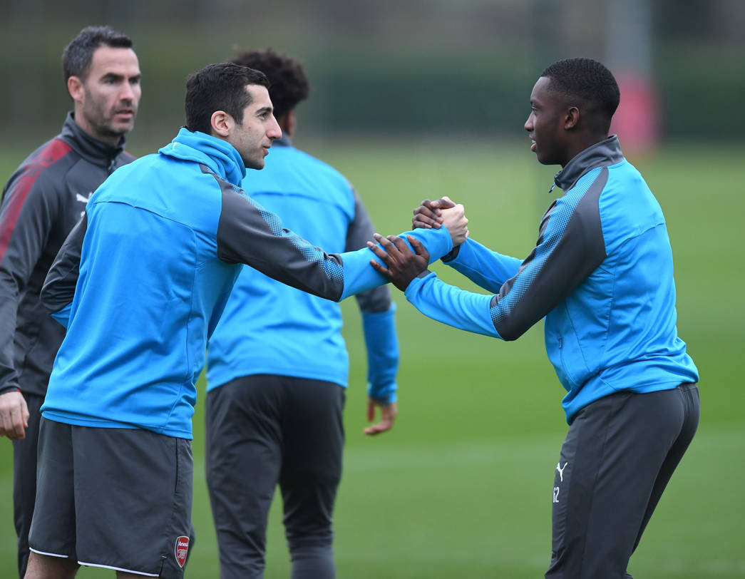 Henrikh Mkhitaryan mặc áo số 7, tập buổi đầu cùng Arsenal - Bóng Đá