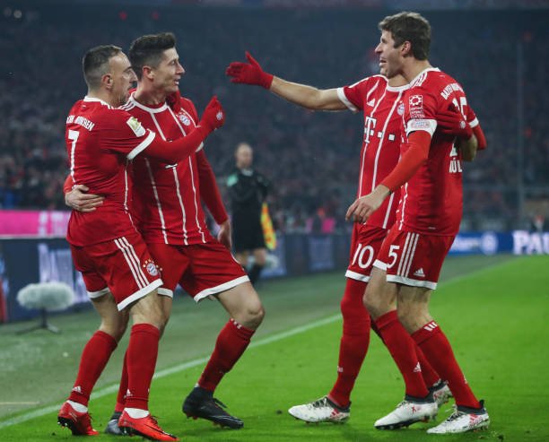 Tân binh tỏa sáng, Bayern vất vả vượt qua Wolfsburg - Bóng Đá