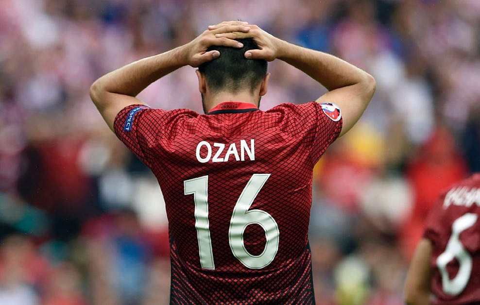 Thổ Nhĩ Kỳ chơi cực kỳ bế tắc và thiếu ý tưởng. Ảnh: Internet.