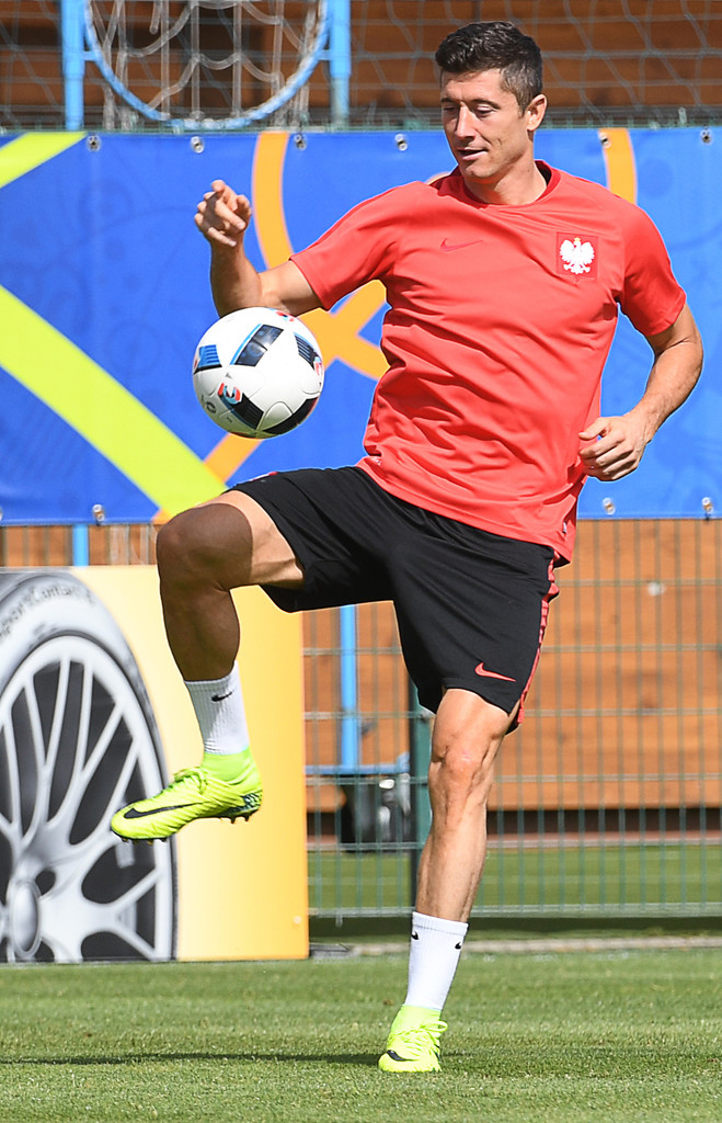 Lewandowski chưa ghi được bàn nào tại vòng chung kết EURO năm nay. Ảnh: Internet.