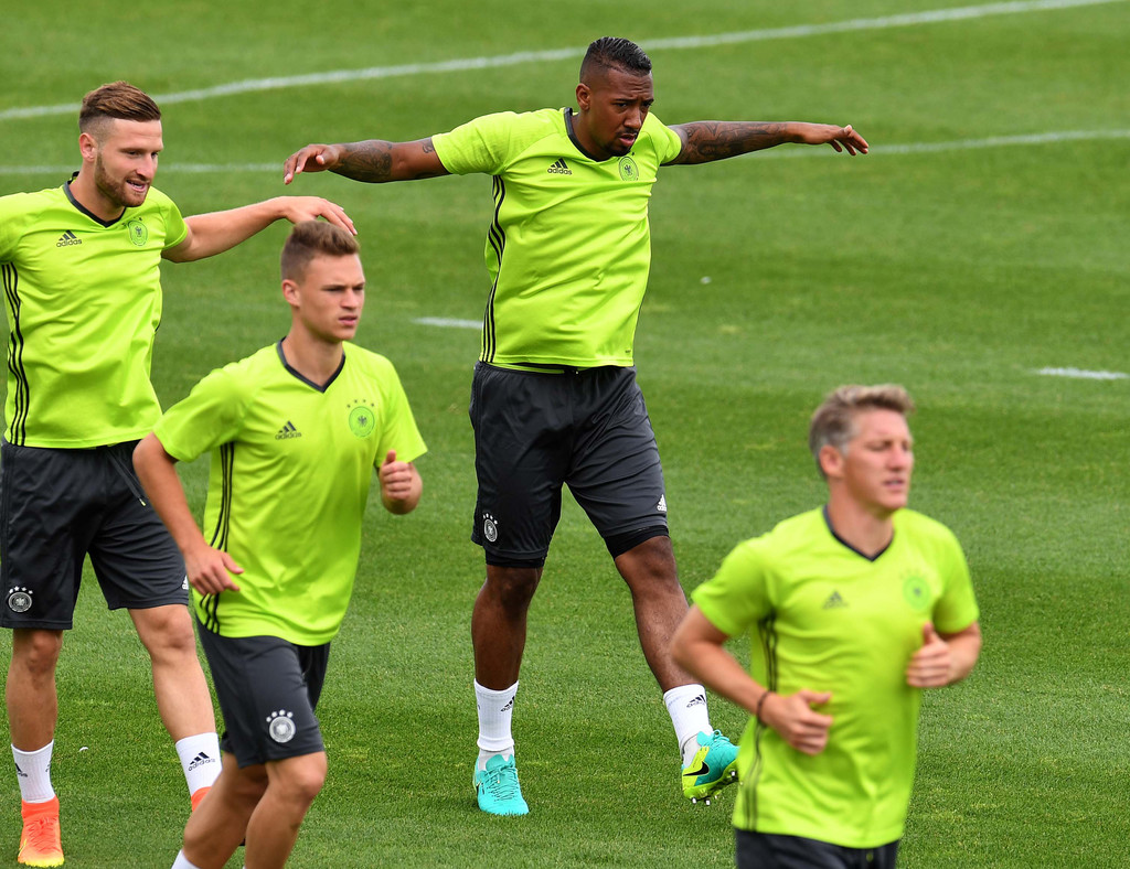 Rất may là sau đó Boateng đã tiếp tục tập luyện bình thường. Ảnh: Internet.
