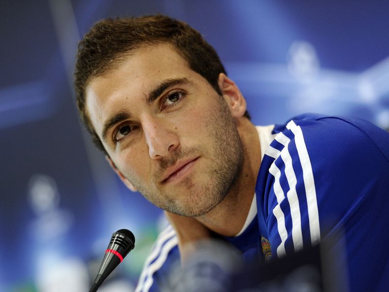 Juve bất ngờ đạt thỏa thuận với Higuain. Ảnh: Internet.