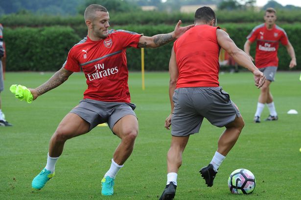 Jack Wilshere cũng rất tích cực tập luyện sau khi trở lại với kiểu tóc mới. Ảnh: Internet.