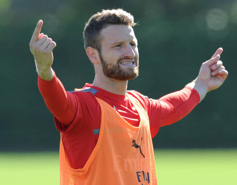 Mustafi sẽ đảm nhiệm việc ngăn chặn Diego Costa trong trận đấu ngày mai. Ảnh: Internet.