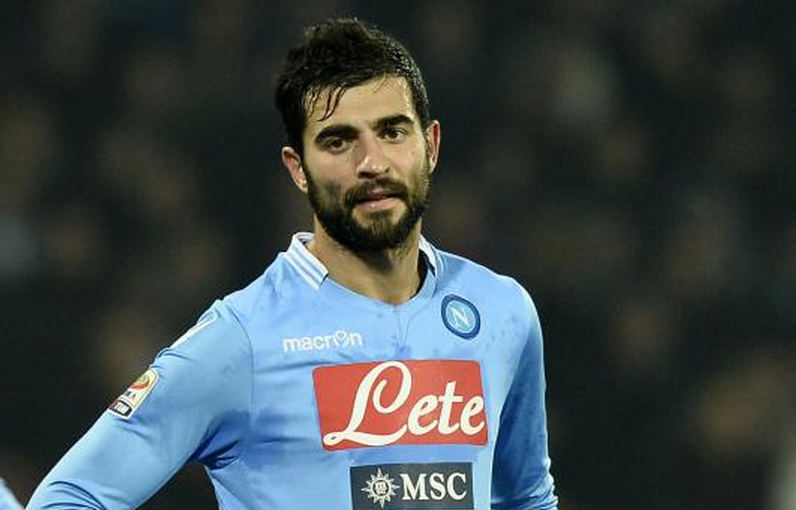 Albiol tiếp tục gắn bó với Napoli. Ảnh: Internet.